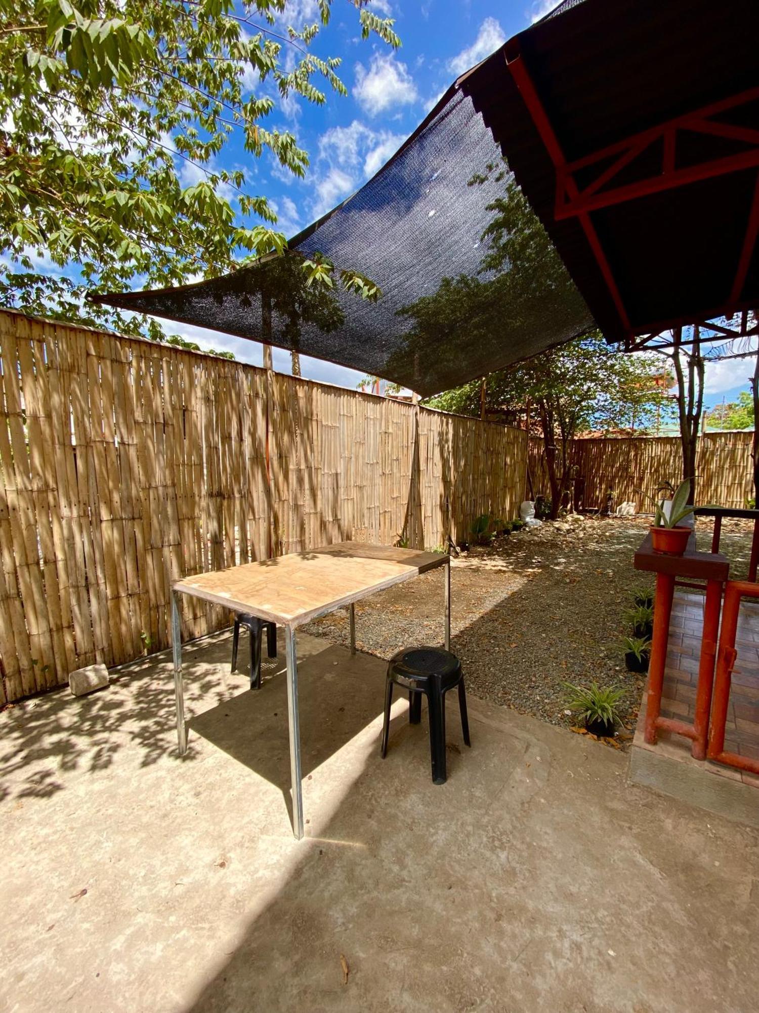 Moalboal Panagsama Beach Topbudz Hostel 몰볼 외부 사진