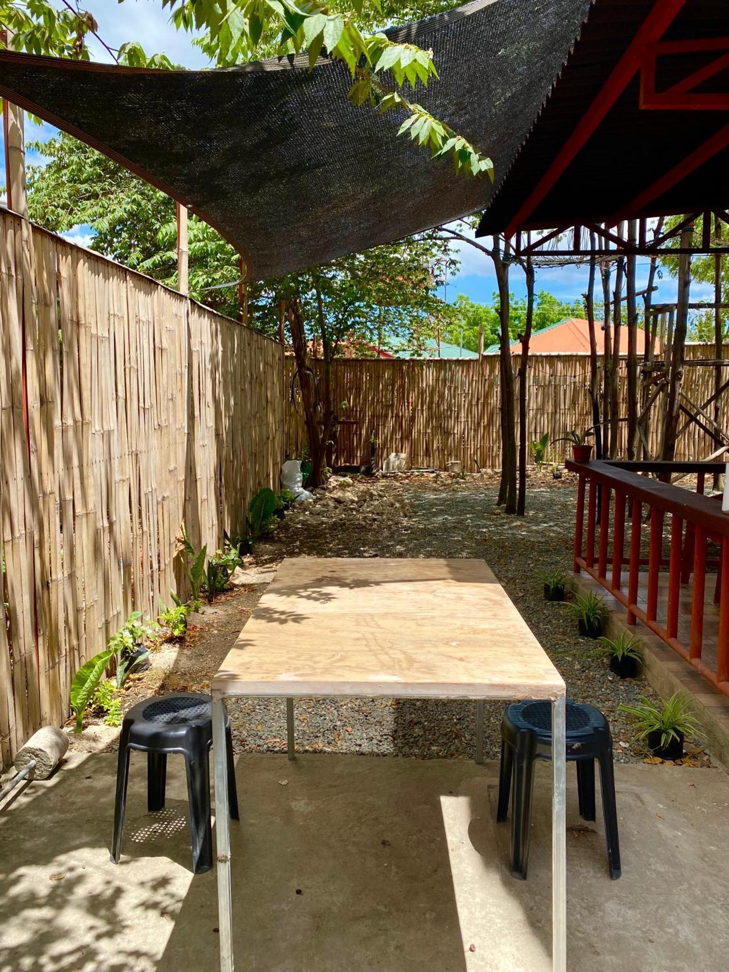 Moalboal Panagsama Beach Topbudz Hostel 몰볼 외부 사진