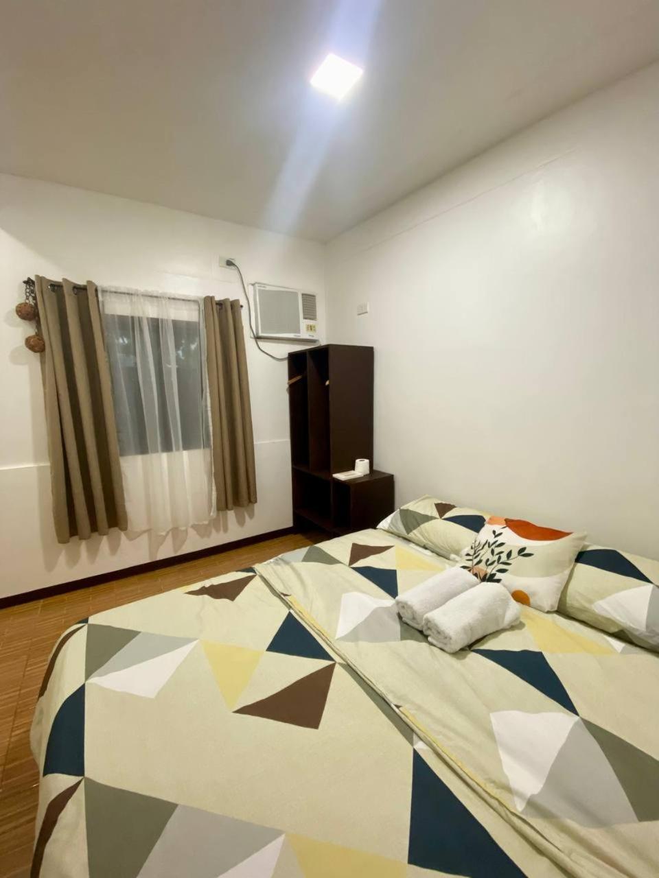 Moalboal Panagsama Beach Topbudz Hostel 몰볼 외부 사진
