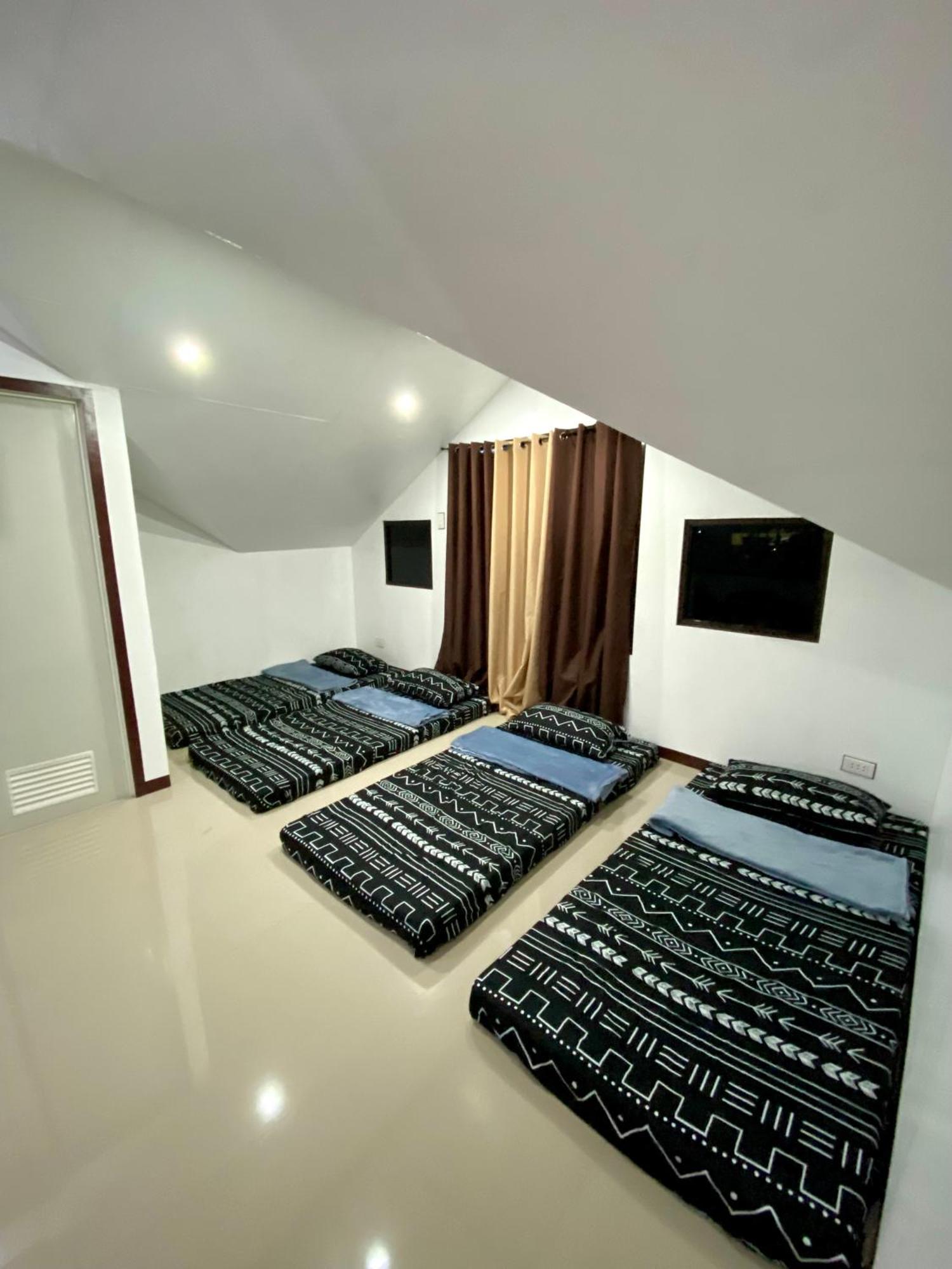 Moalboal Panagsama Beach Topbudz Hostel 몰볼 외부 사진